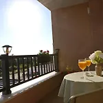アパート Gambi With Sea View ザダル