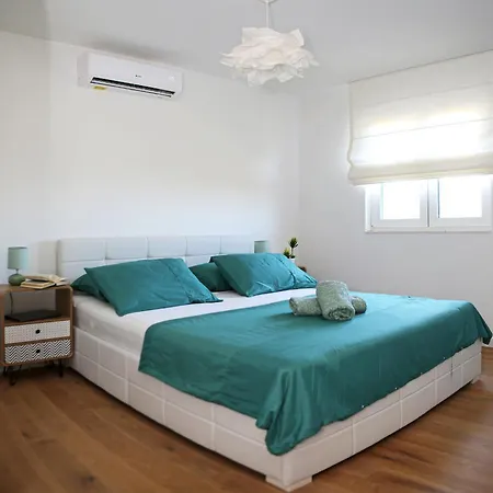 Apartment Gambi With Sea View Zadar